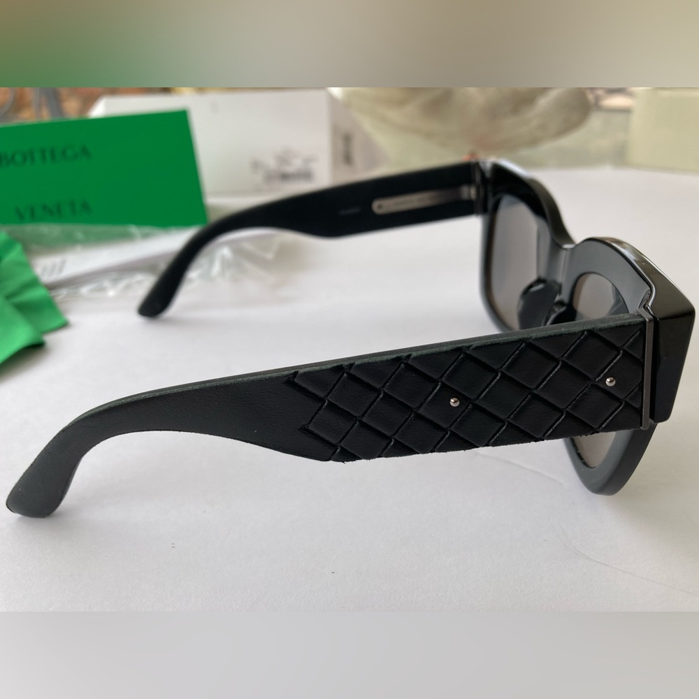 Botttega Veneta BV0007S Square Sunglasses - Picture 3 of 8
